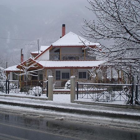 Guesthouse Agnandi Káto Loutrákion Zewnętrze zdjęcie