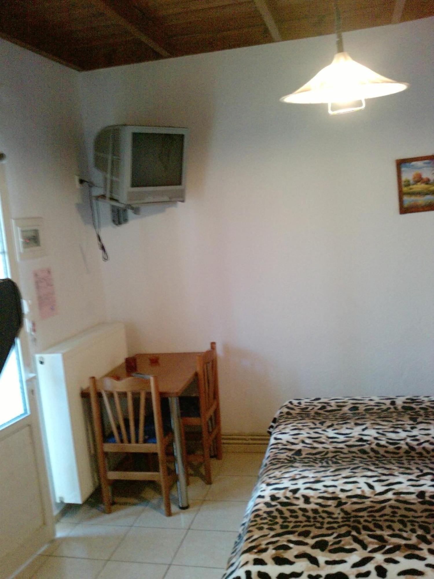 Guesthouse Agnandi Káto Loutrákion Zewnętrze zdjęcie