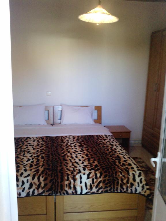 Guesthouse Agnandi Káto Loutrákion Pokój zdjęcie